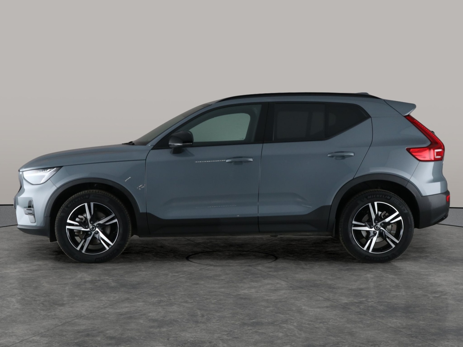 Used Volvo XC40 2023 for sale - 76519556: Photo 14