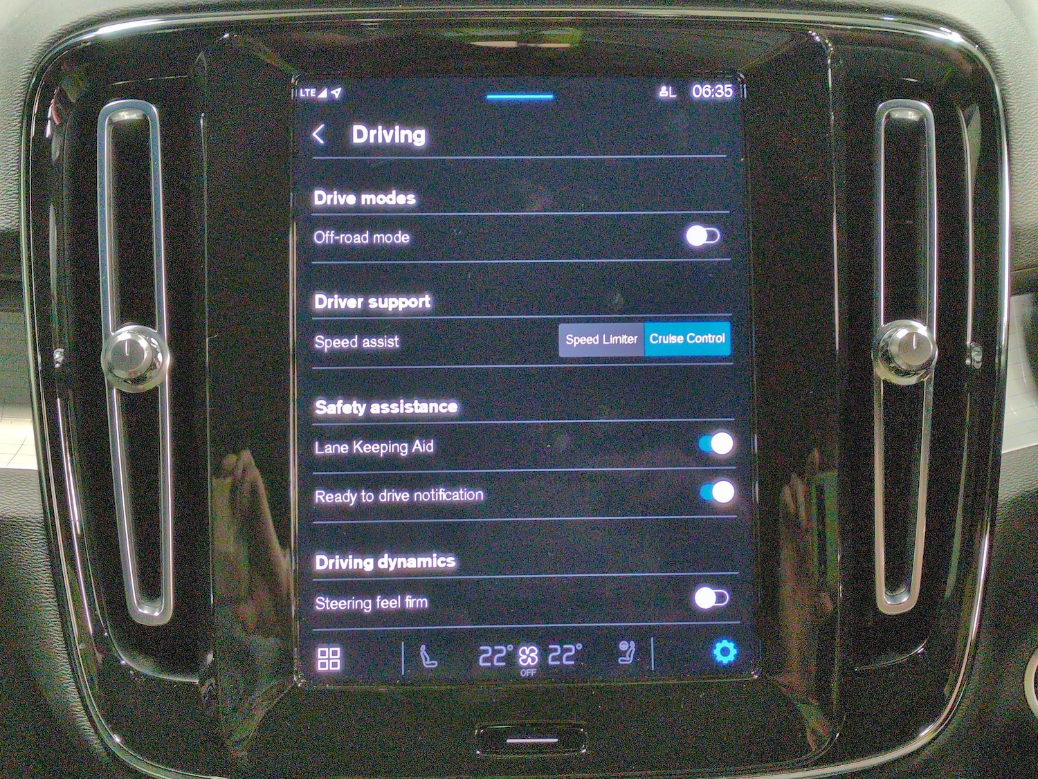 Used Volvo XC40 2023 for sale - 76519556: Photo 22