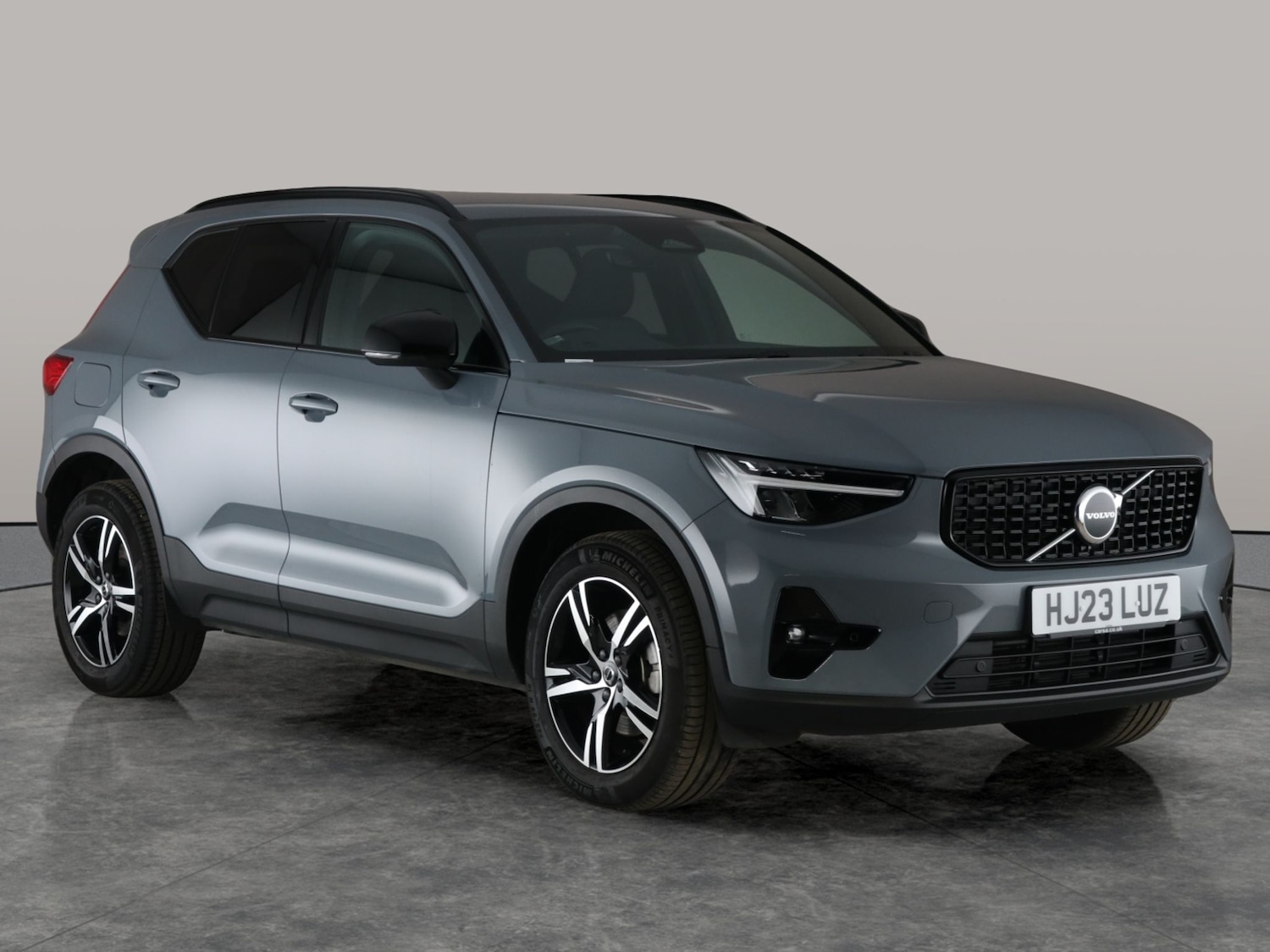 Used Volvo XC40 2023 for sale - 76519556: Photo 9