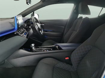 Used Toyota C-HR undefined for sale - 76827074: Photo