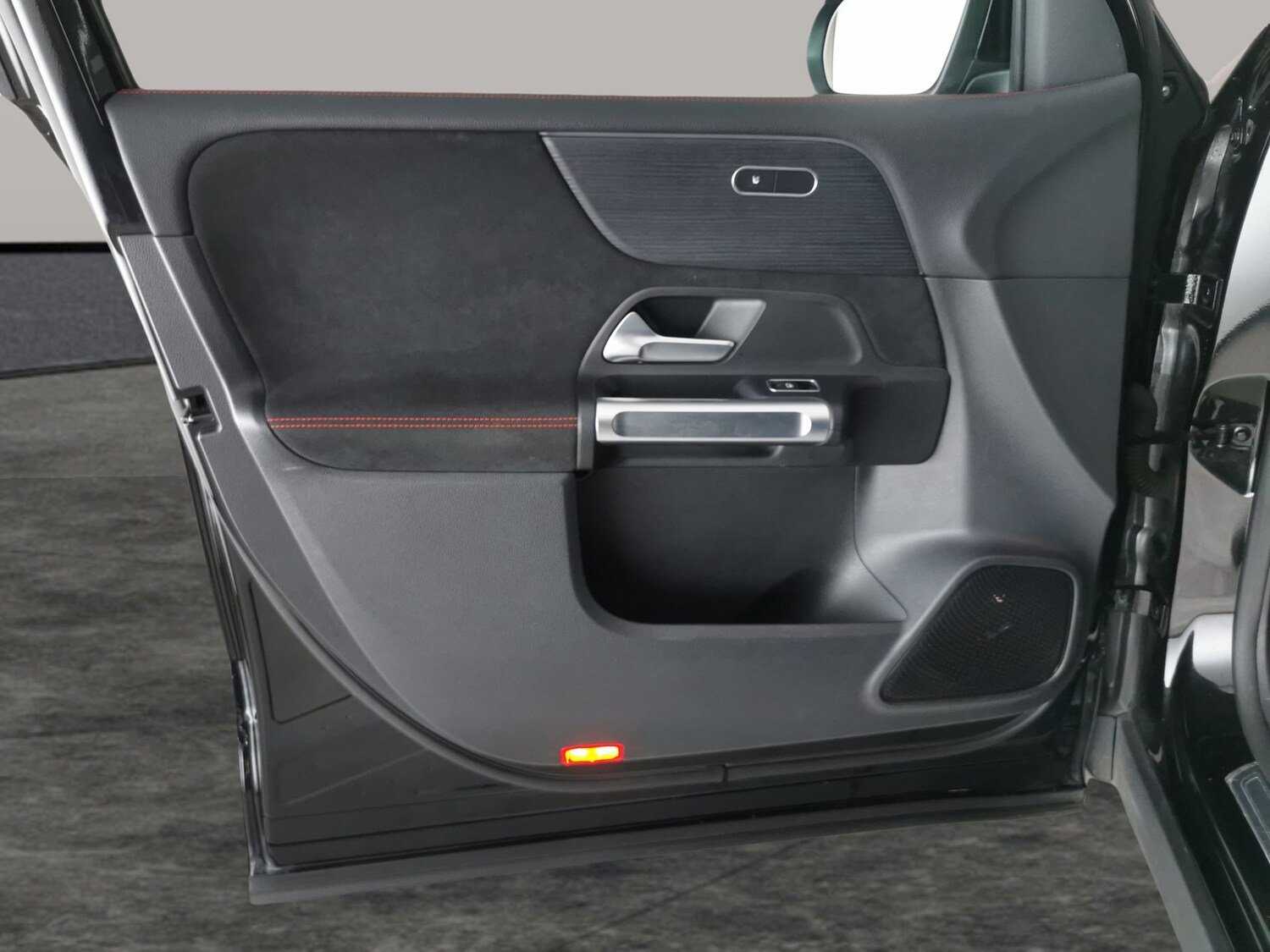 Used Mercedes-Benz EQB 2023 for sale - 77897280: Photo 33