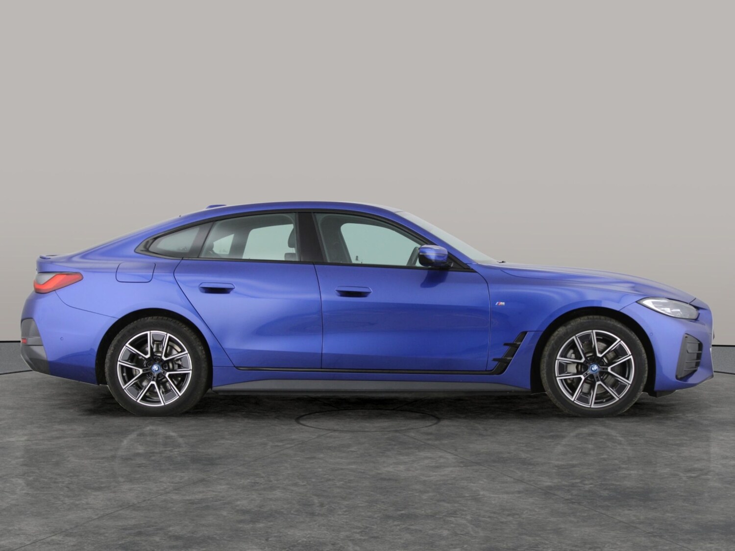 Used BMW i4 2022 for sale - 77413077: Photo 10