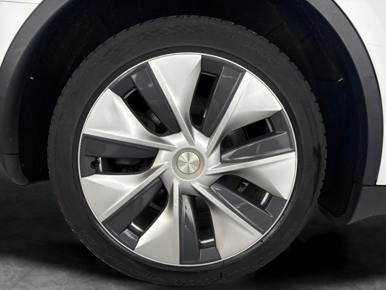 Used Tesla Model Y 2022 for sale - 77617548: Photo 33