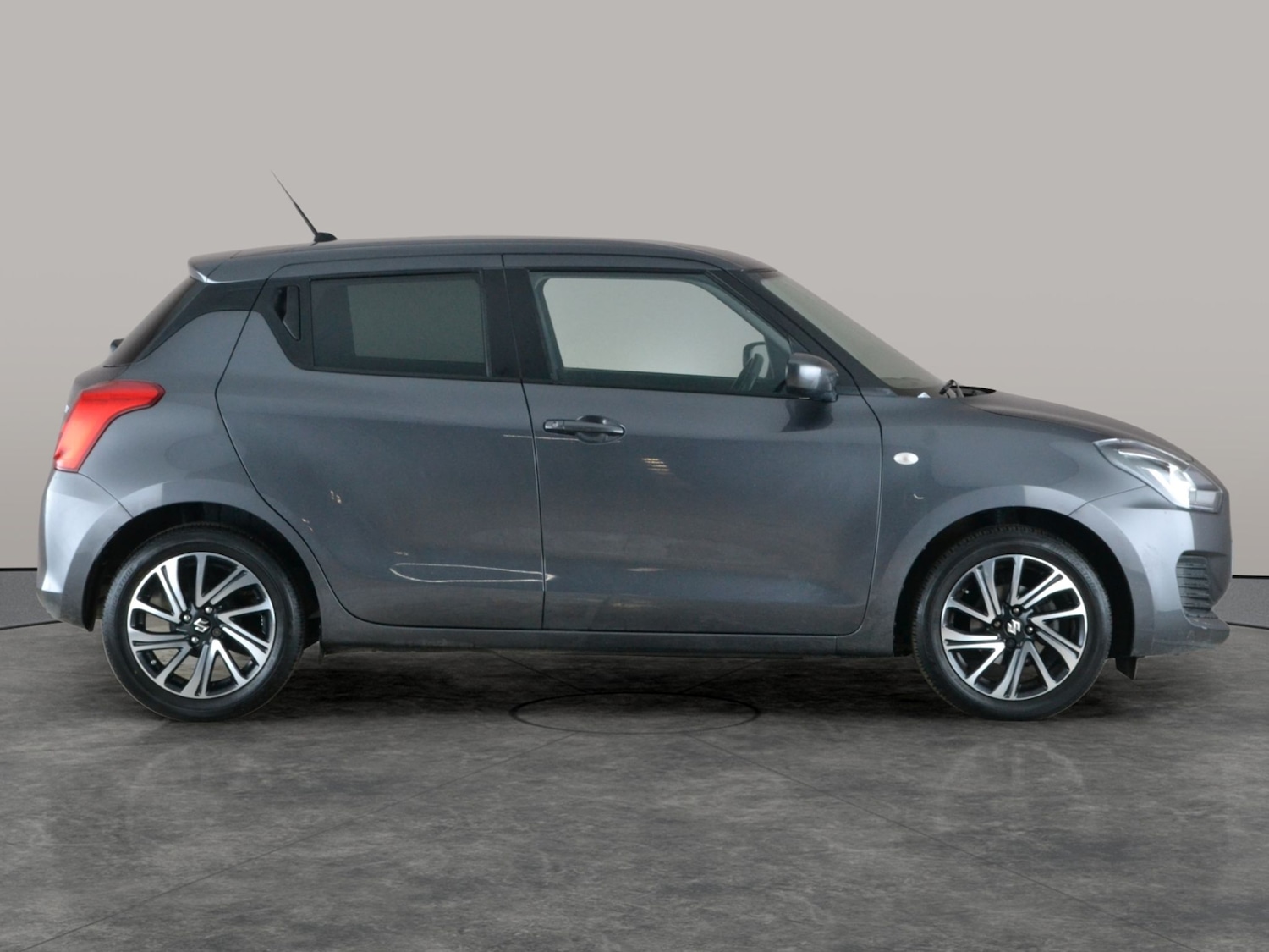 Used Suzuki Swift 2022 for sale - 77962939: Photo 8