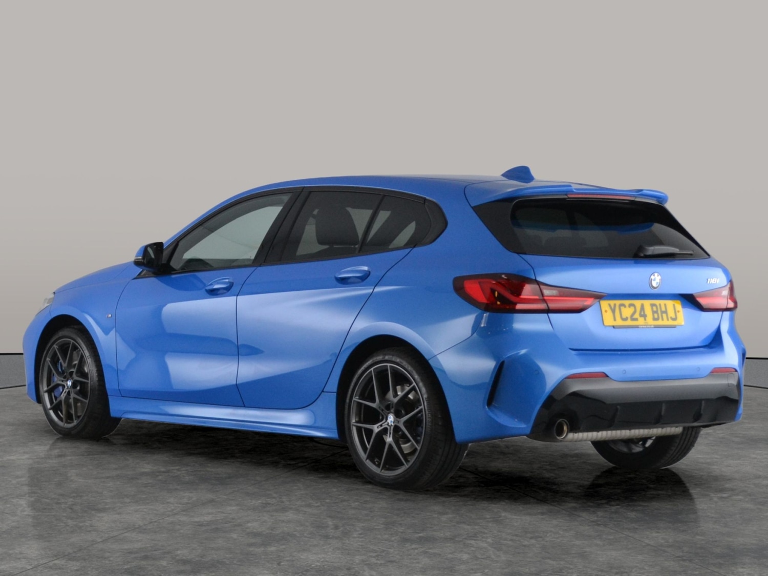 Used BMW 1 Series 2024 for sale - 76542551: Photo 10