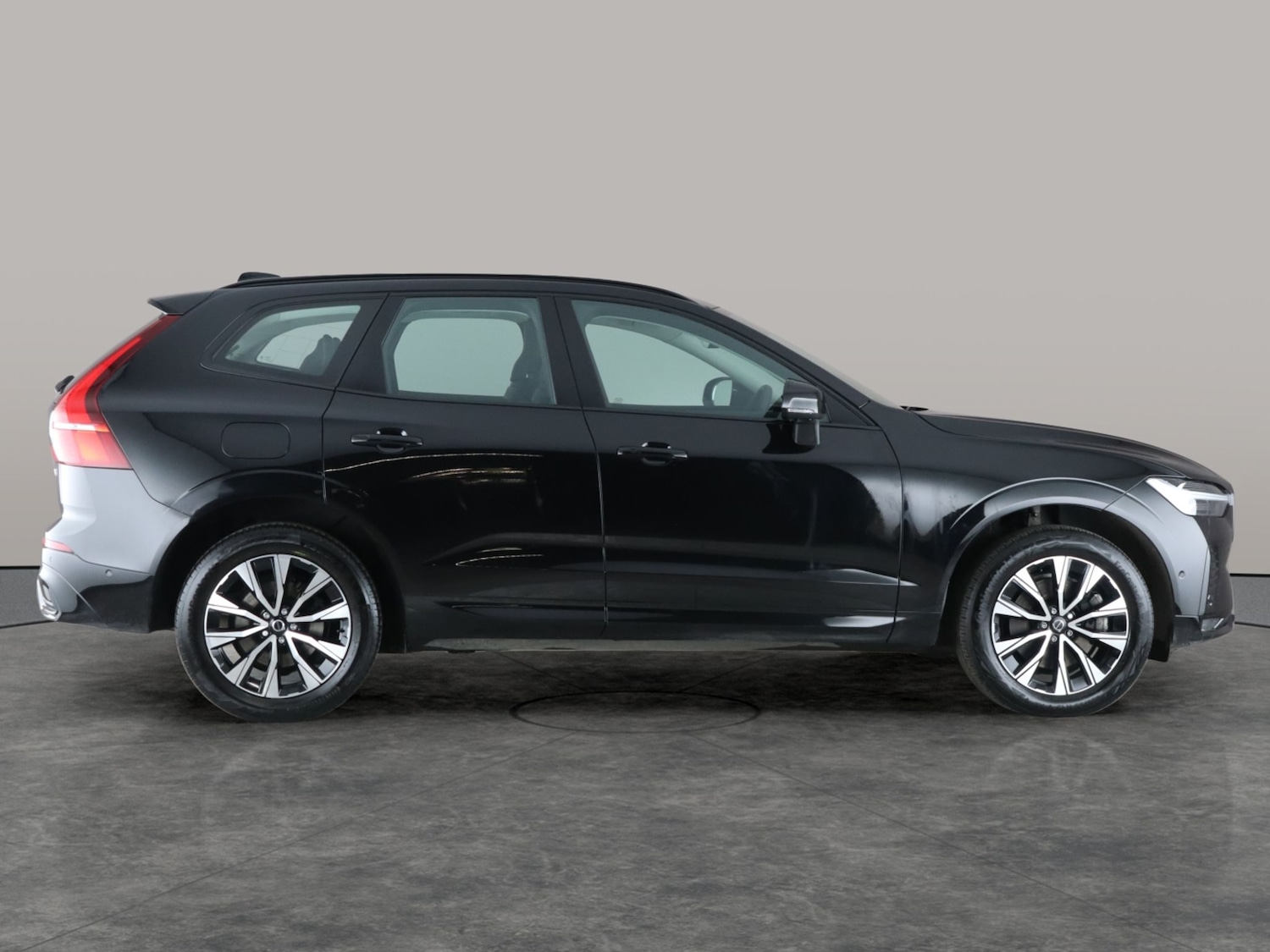 Used Volvo XC60 2023 for sale - 77043427: Photo 9