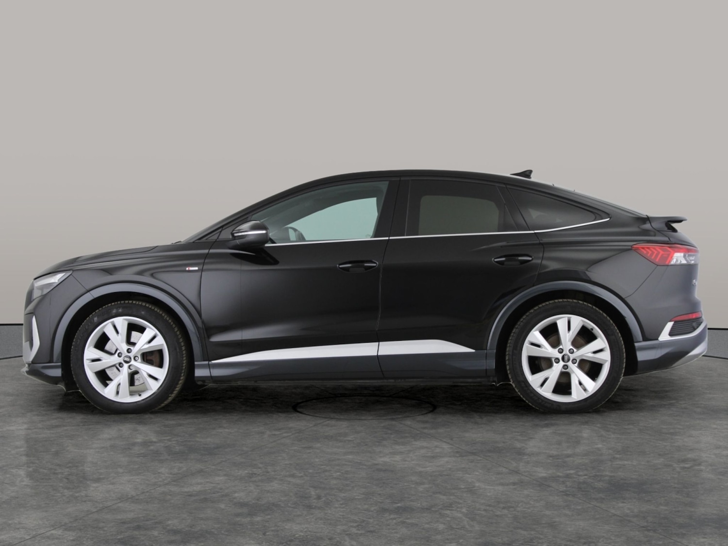 Used Audi Q4 e-tron 2022 for sale - 76862126: Photo 12