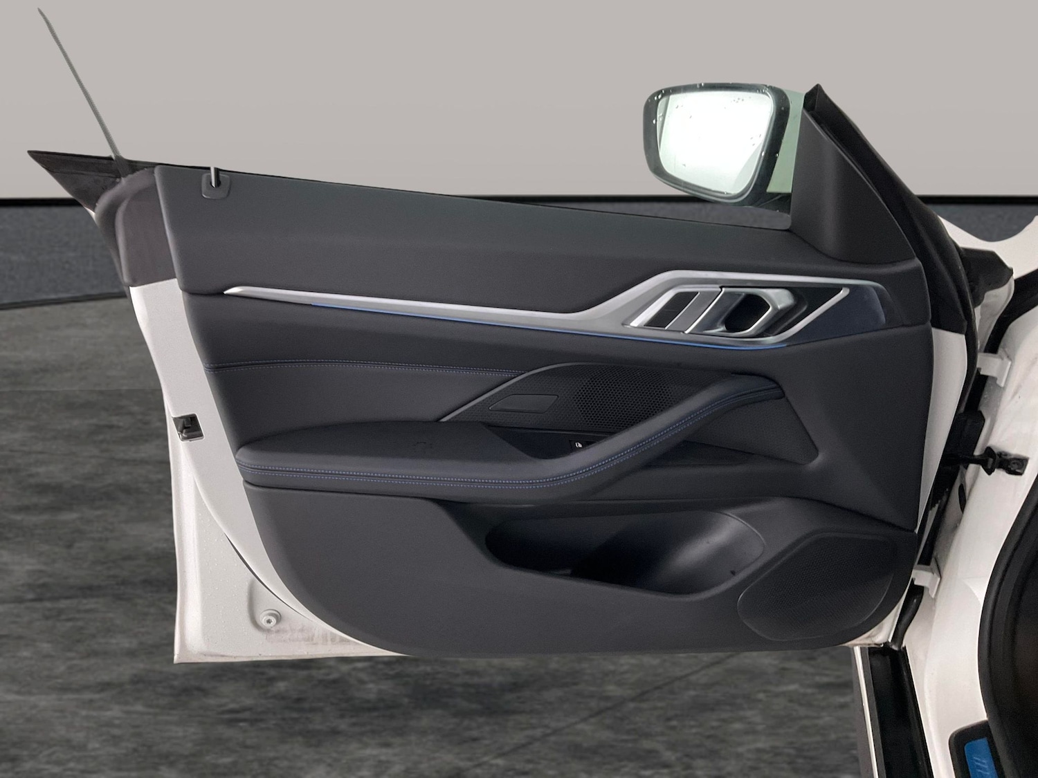 Used BMW i4 2022 for sale - 76954758: Photo 27