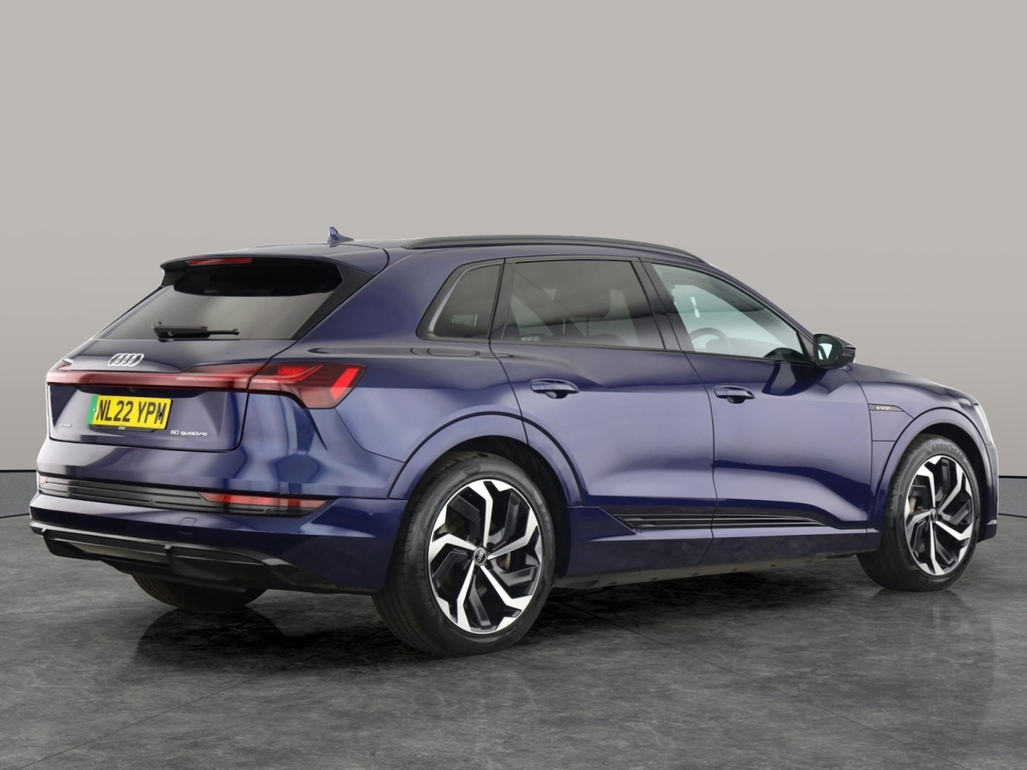 Used Audi e-tron 2022 for sale - 76577970: Photo 6