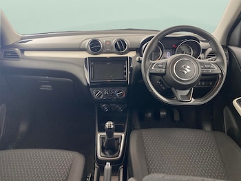 Used Suzuki Swift 2022 for sale - 78252472: Photo