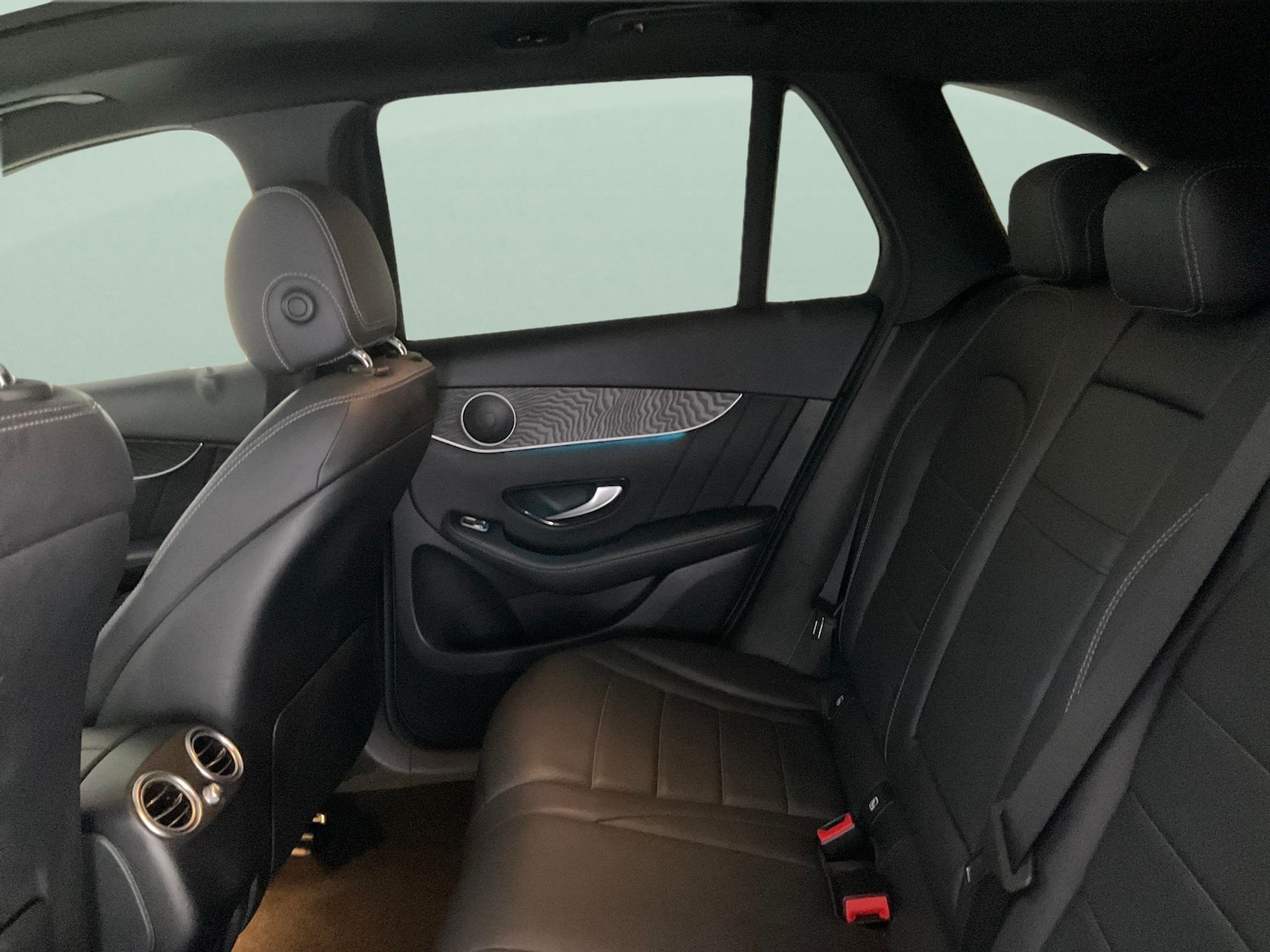 Used Mercedes-Benz GLC 2019 for sale - 76663431: Photo 30