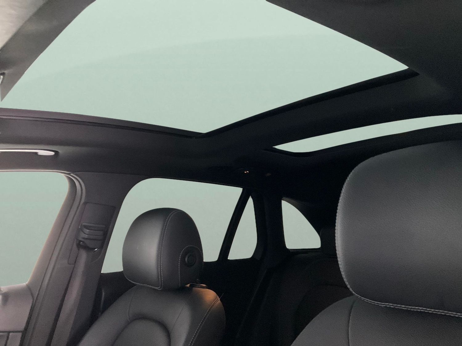 Used Mercedes-Benz GLC 2019 for sale - 76663431: Photo 5