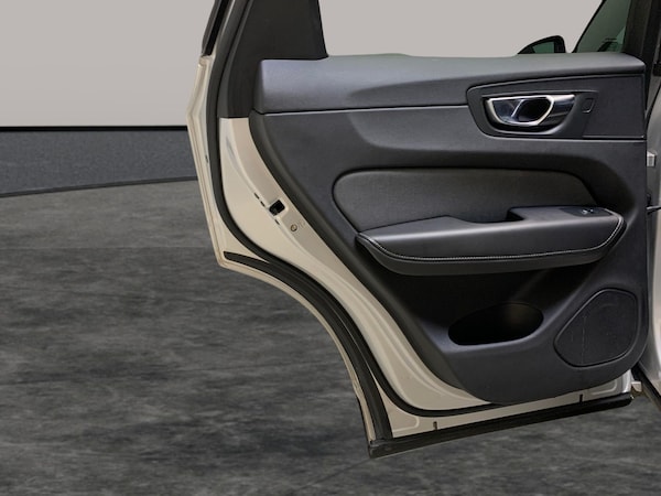 Used Volvo XC60 2019 for sale - 76312750: Photo 38
