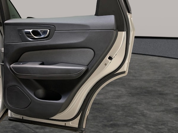 Used Volvo XC60 2019 for sale - 76312750: Photo 39