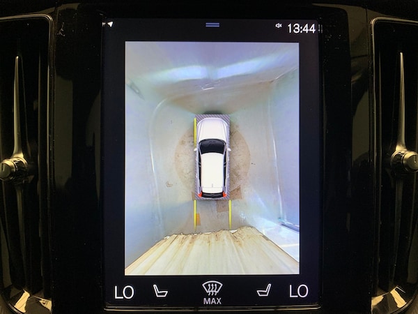 Used Volvo XC60 2019 for sale - 76312750: Photo 8
