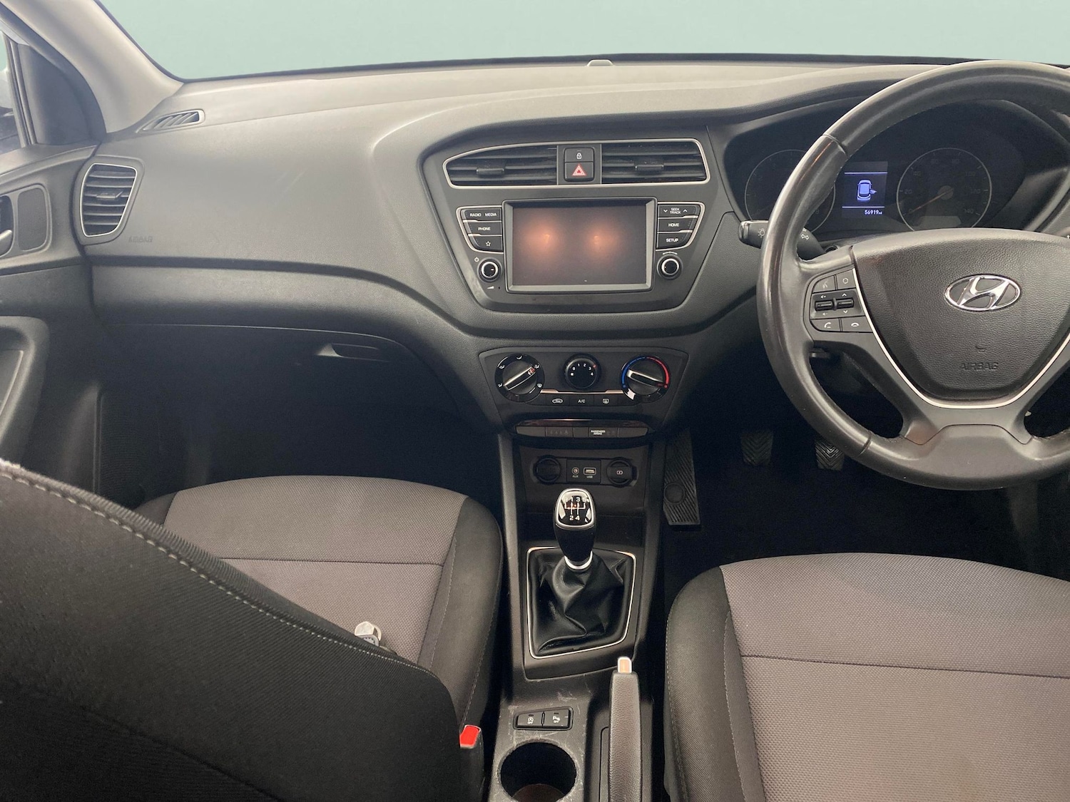 Used Hyundai i20 2019 for sale - 76719895: Photo 4