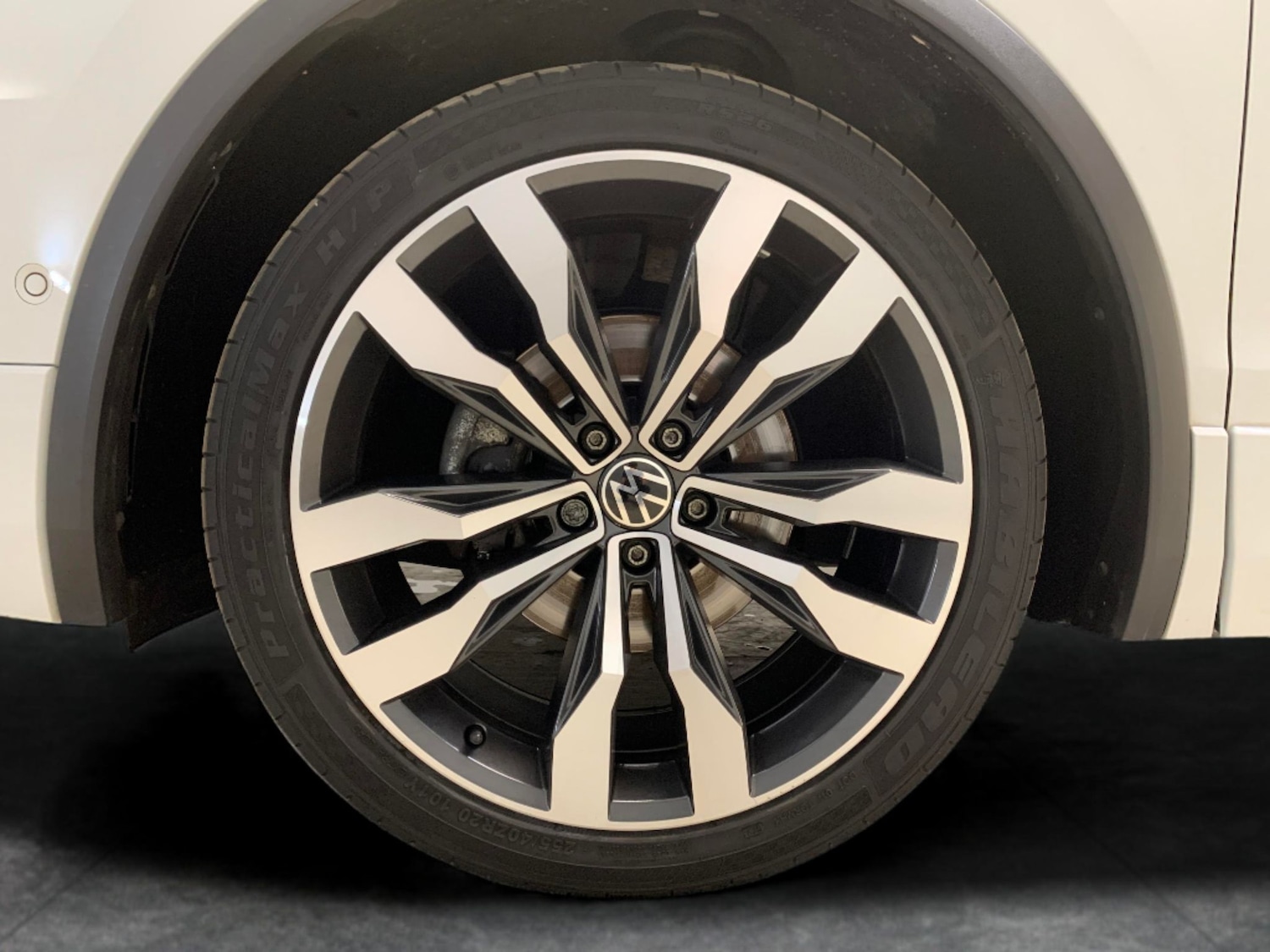 Used Volkswagen Tiguan 2020 for sale - 76946613: Photo 24