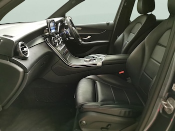 Used Mercedes-Benz GLC 2018 for sale - 76392140: Photo