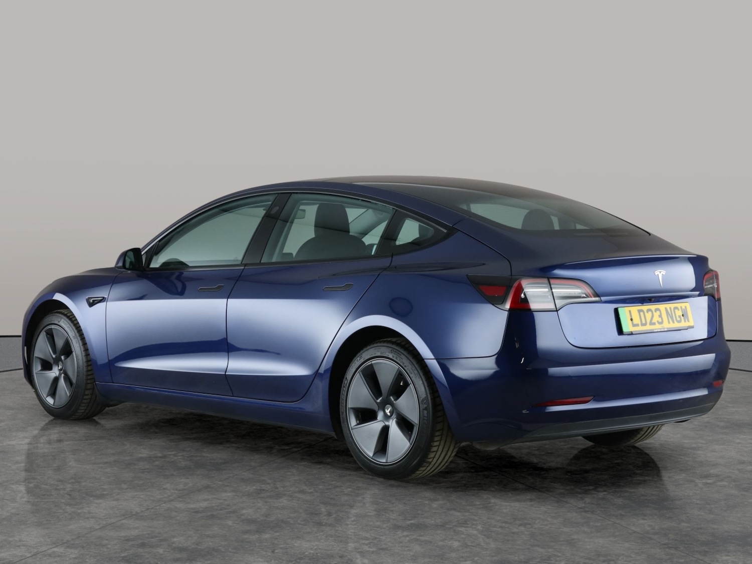 Used Tesla Model 3 2023 for sale - 76935177: Photo 10
