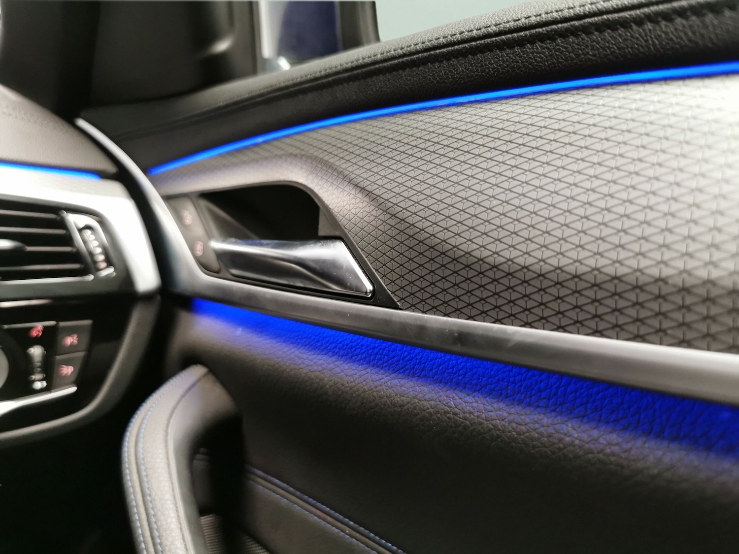 Used BMW 5 Series 2018 for sale - 77296533: Photo 27