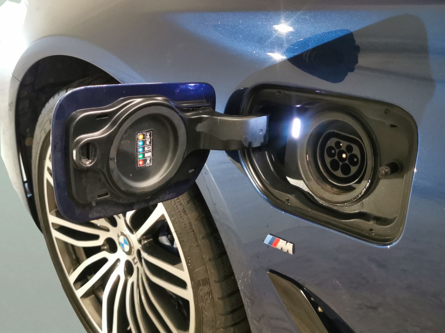 Used BMW 5 Series 2018 for sale - 77296533: Photo 38