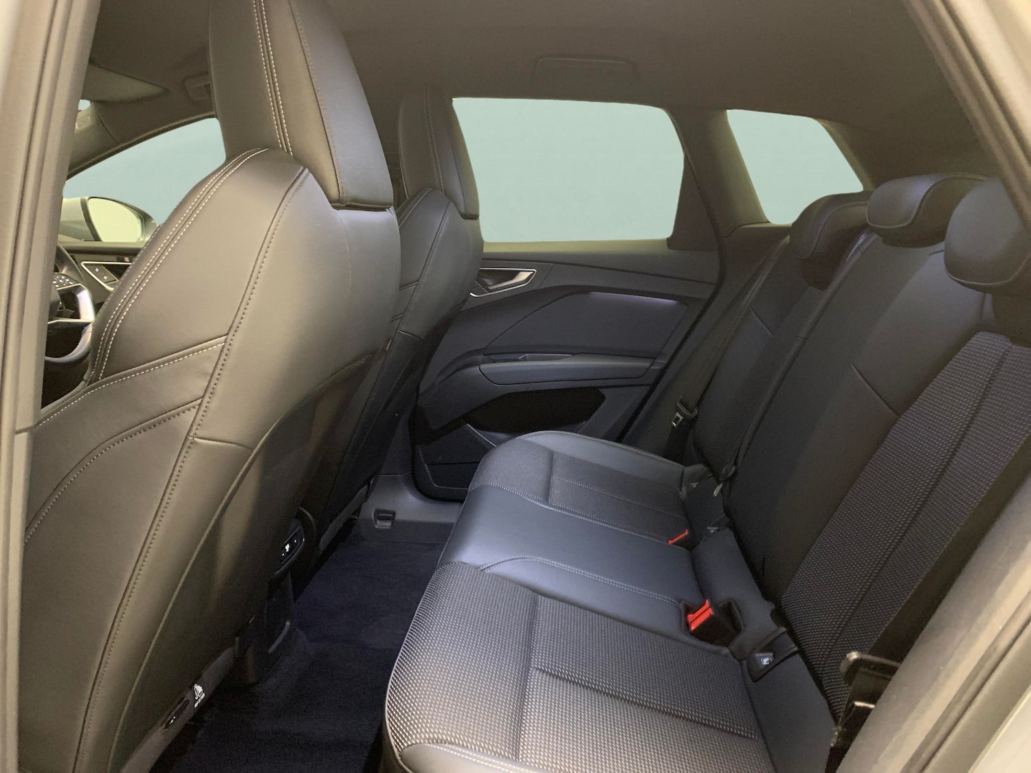 Used Audi Q4 e-tron 2022 for sale - 76704208: Photo 25