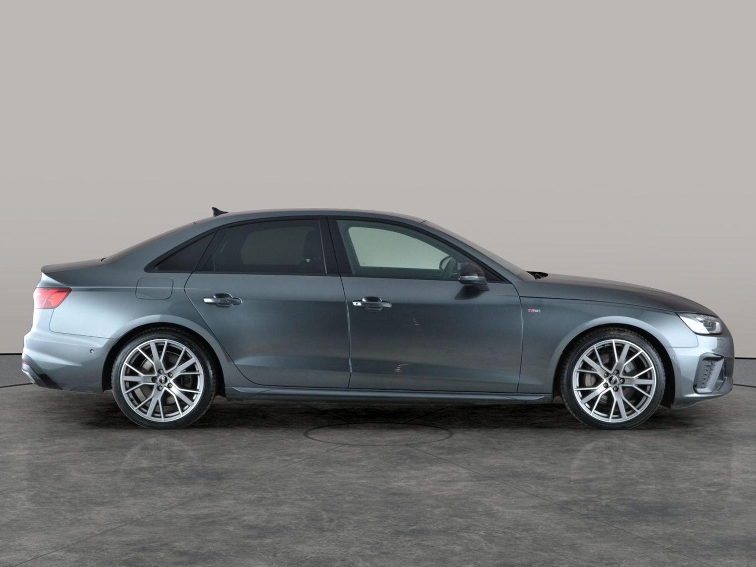 Used Audi A4 2021 for sale - 77053100: Photo 9