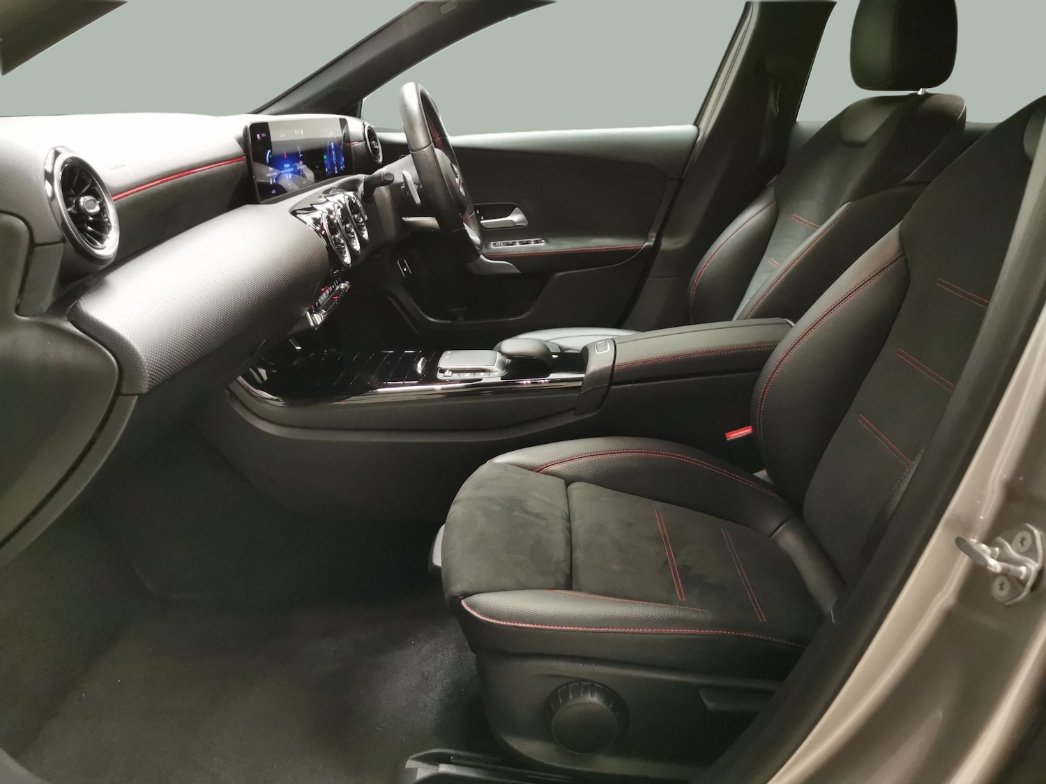 Used Mercedes-Benz A-Class 2020 for sale - 76777852: Photo 4