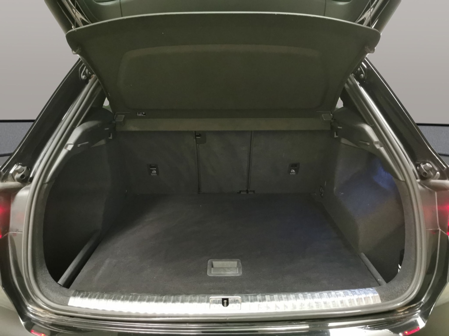 Used Audi Q3 2020 for sale - 76818988: Photo 35