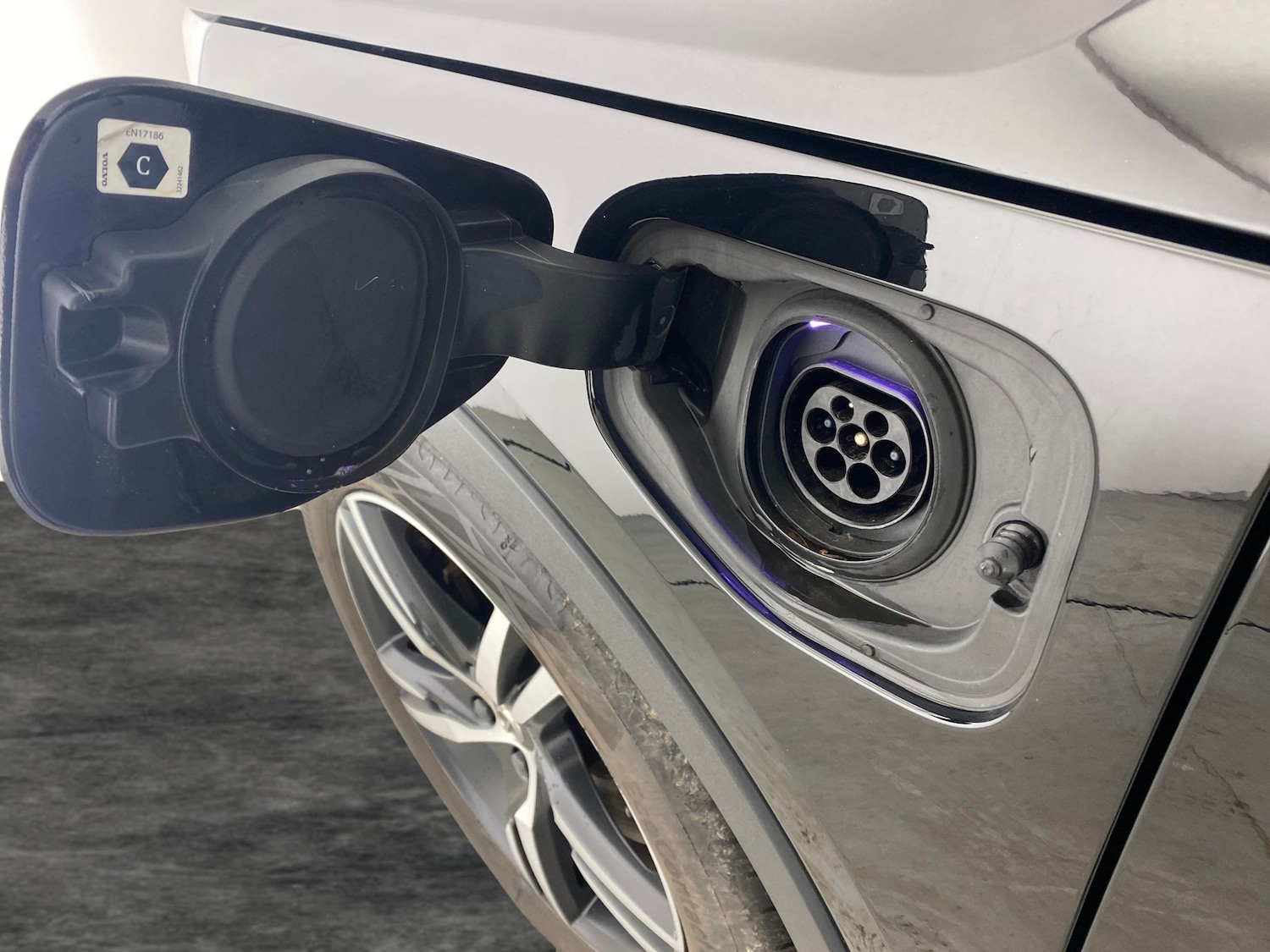 Used Volvo XC40 for sale - 77180375: Photo 20