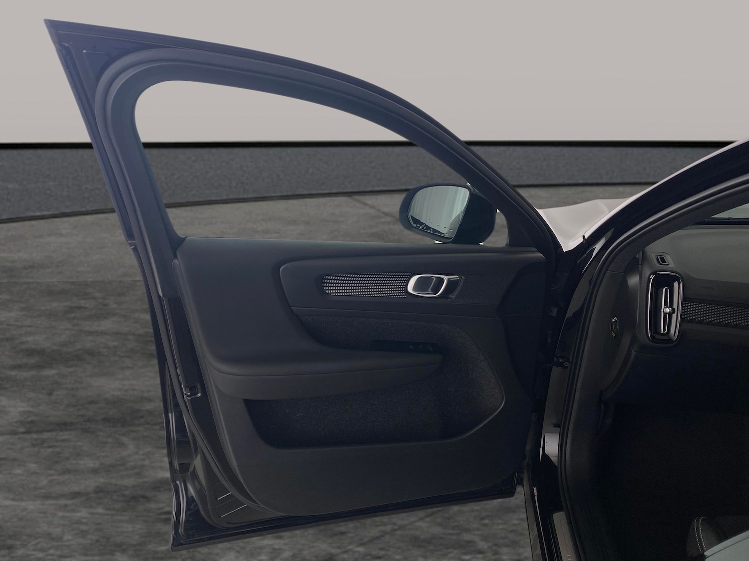 Used Volvo XC40 for sale - 77180375: Photo 21