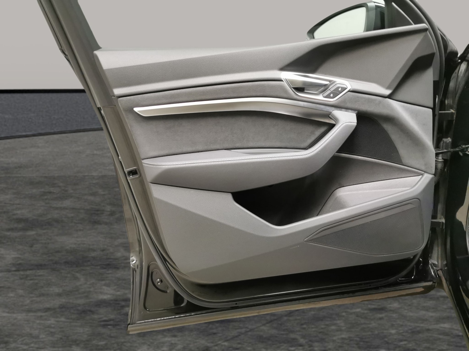 Used Audi e-tron 2022 for sale - 76173448: Photo 41