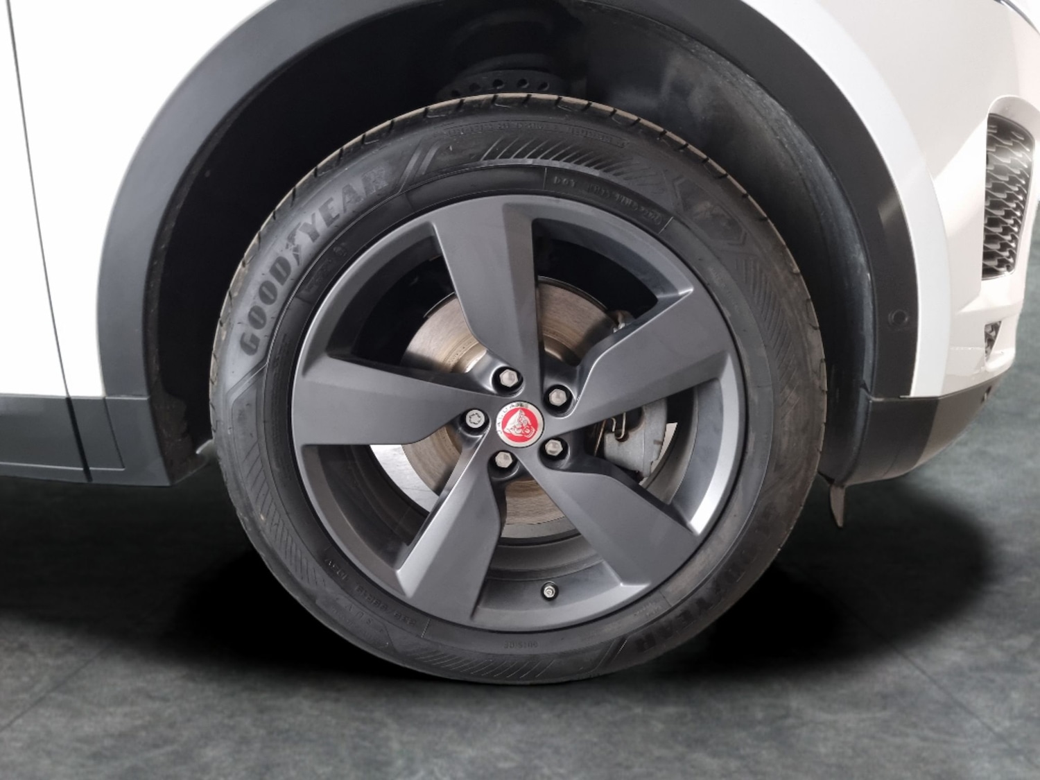 Used Jaguar E-Pace 2018 for sale - 76845820: Photo 28