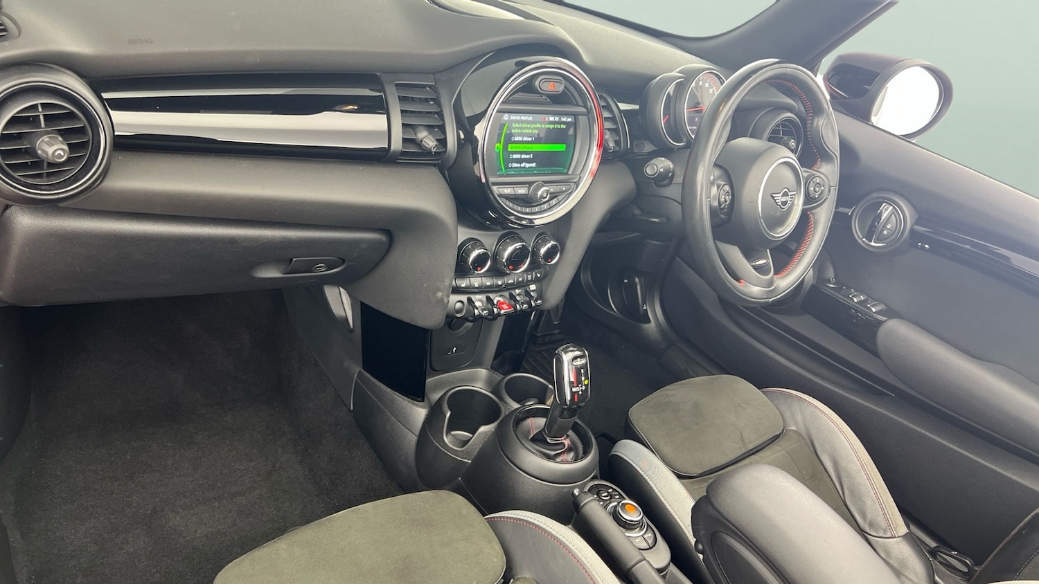 Used MINI Convertible 2019 for sale - 77248504: Photo 13