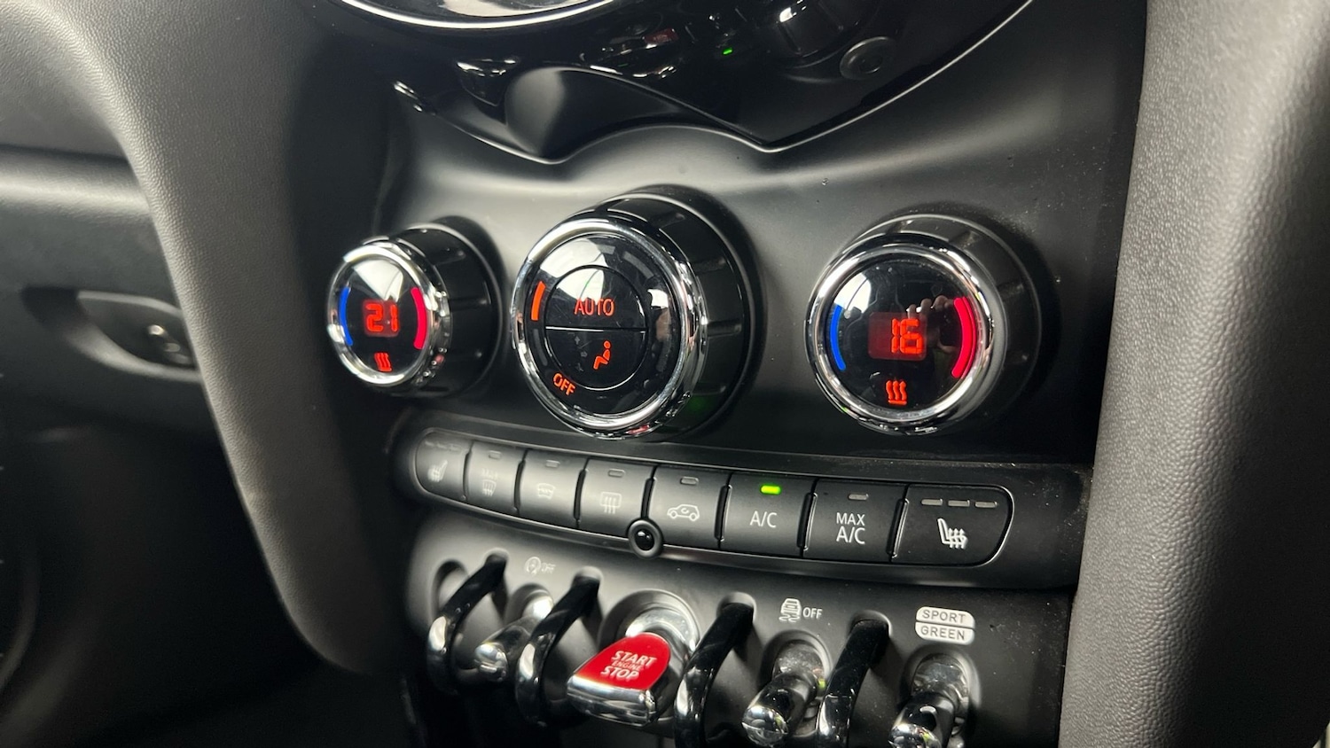 Used MINI Convertible 2019 for sale - 77248504: Photo 27