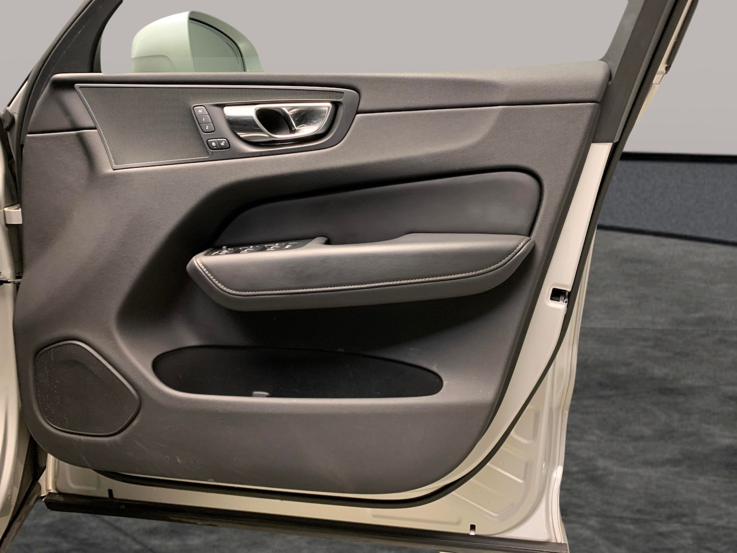 Used Volvo XC60 2019 for sale - 76875429: Photo 30