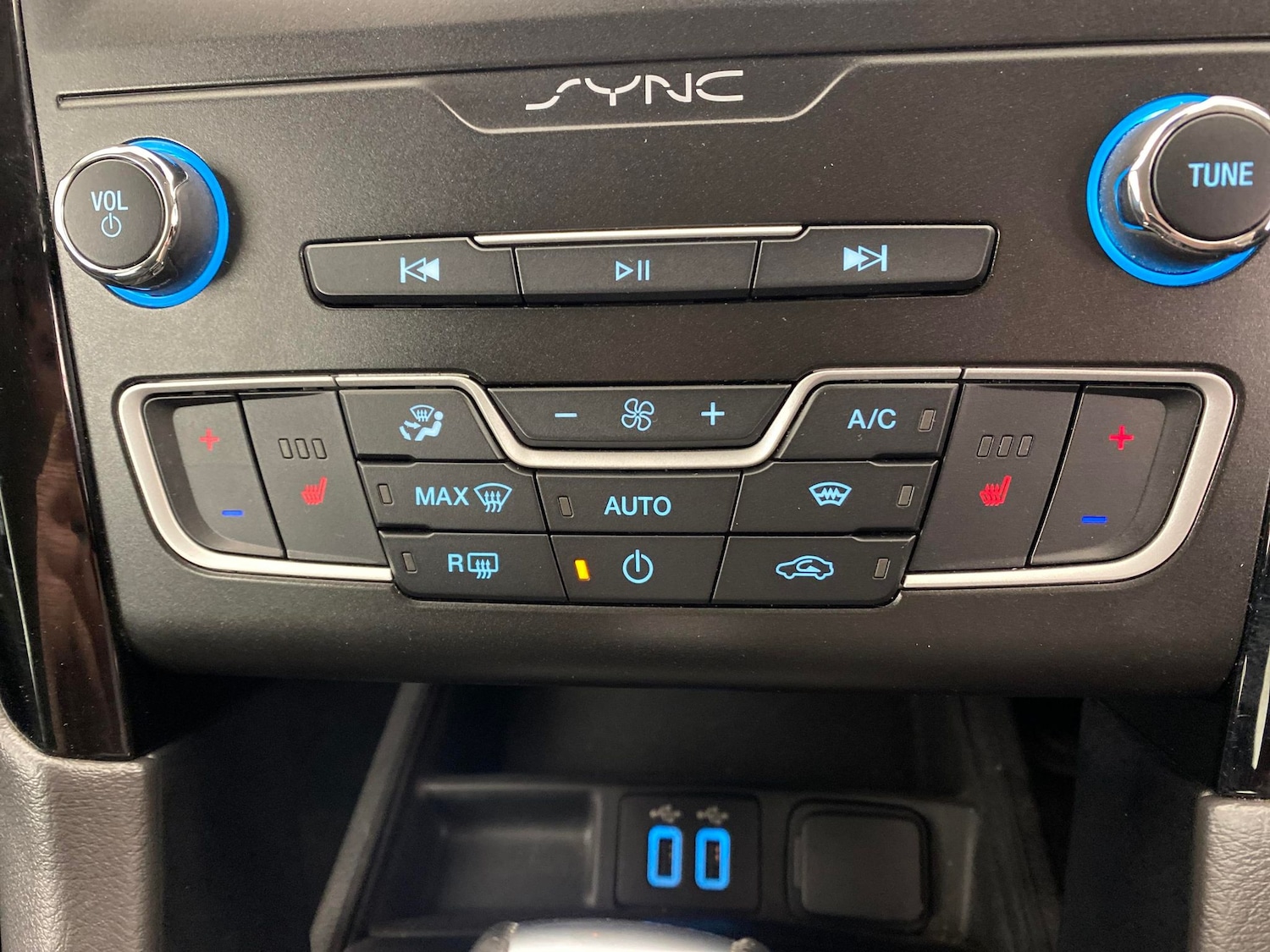 Used Ford Mondeo 2022 for sale - 78037114: Photo 14