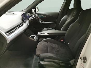 Used BMW iX1 2023 for sale - 77095621: Photo