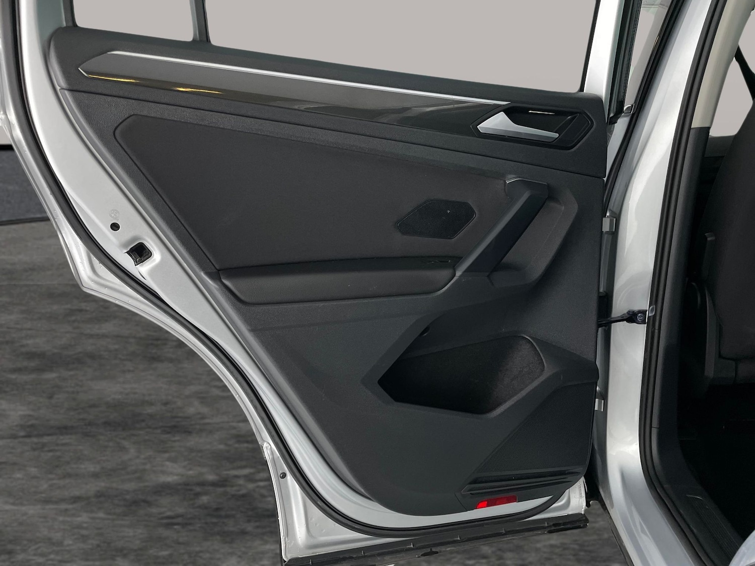 Used Volkswagen Tiguan 2020 for sale - 76933490: Photo 31