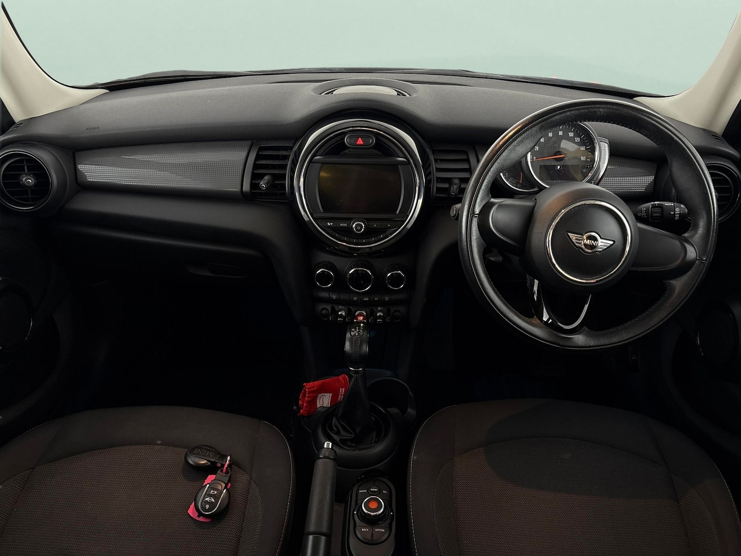 Used MINI Hatch 2017 for sale - 76240943: Photo 4