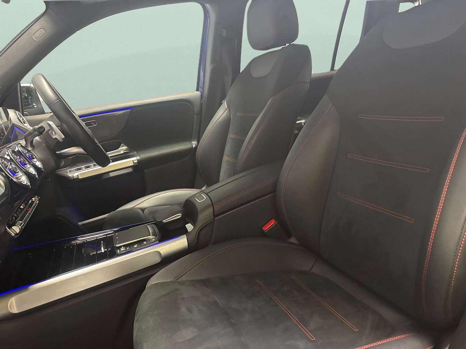 Used Mercedes-Benz GLB 2023 for sale - 76980447: Photo 4