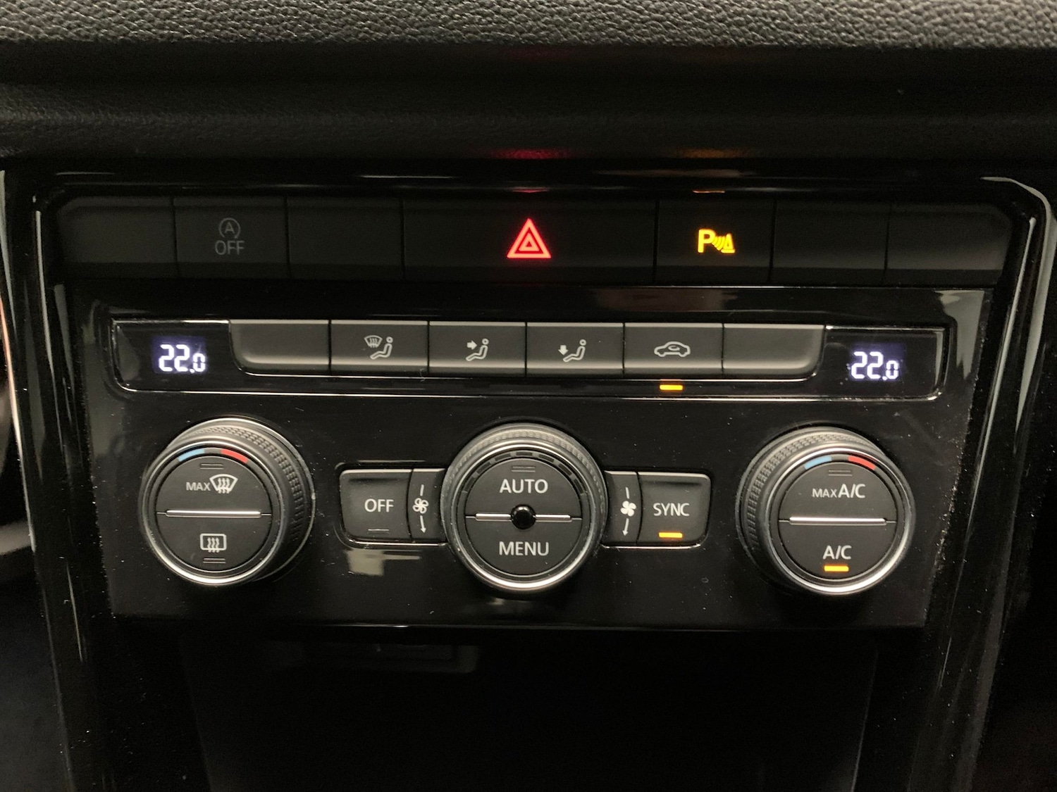 Used Volkswagen T-Roc 2021 for sale - 76709891: Photo 21