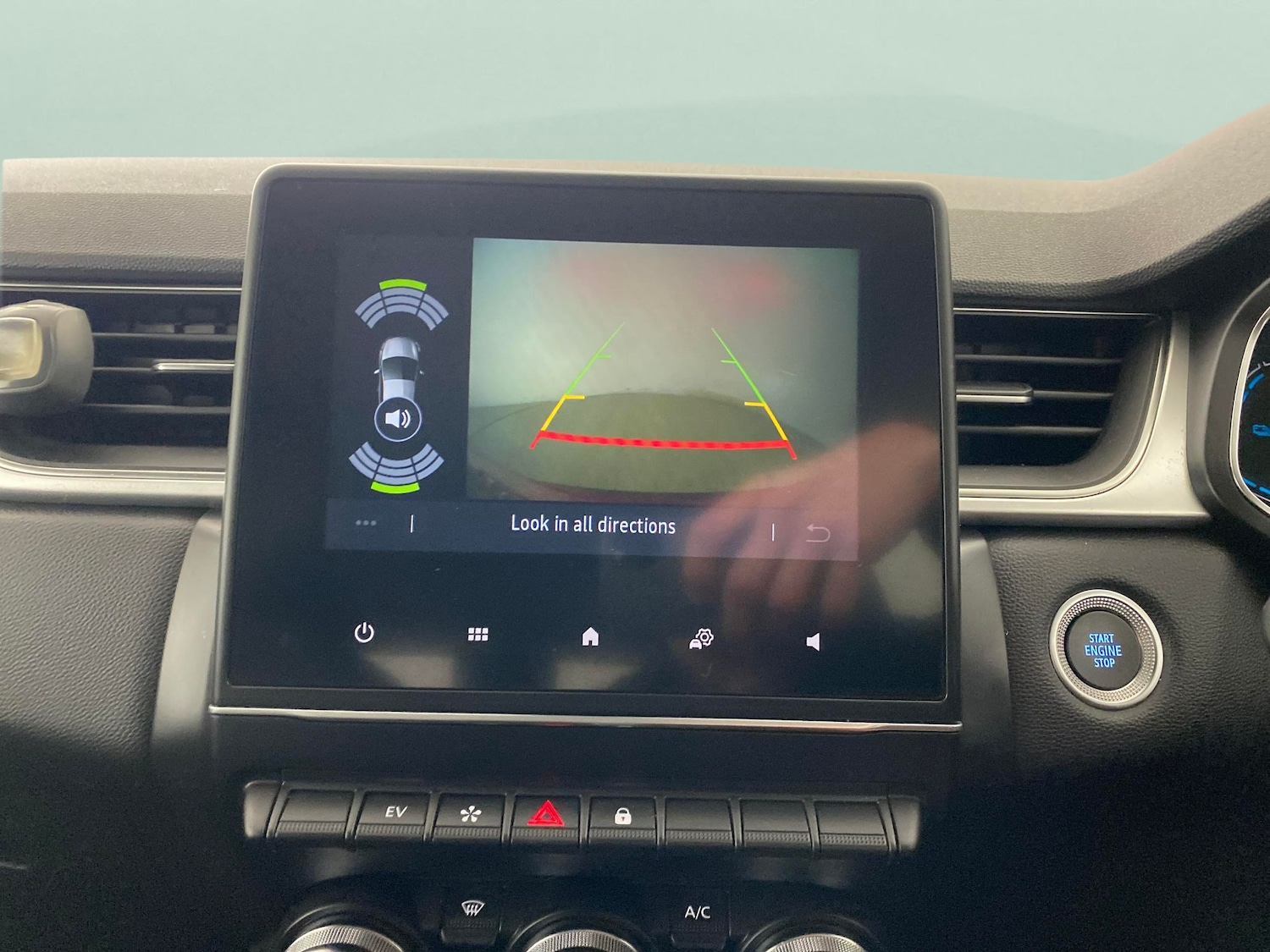 Used Renault Captur 2021 for sale - 77354152: Photo 5