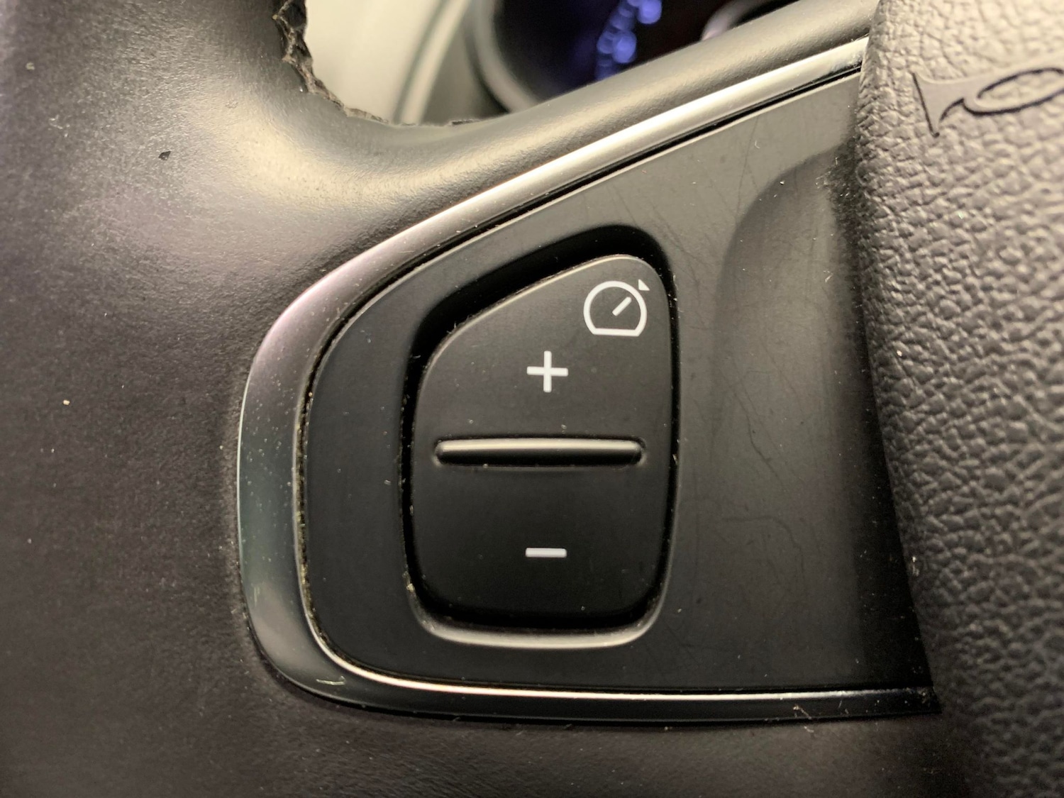 Used Renault Clio 2018 for sale - 76664701: Photo 19