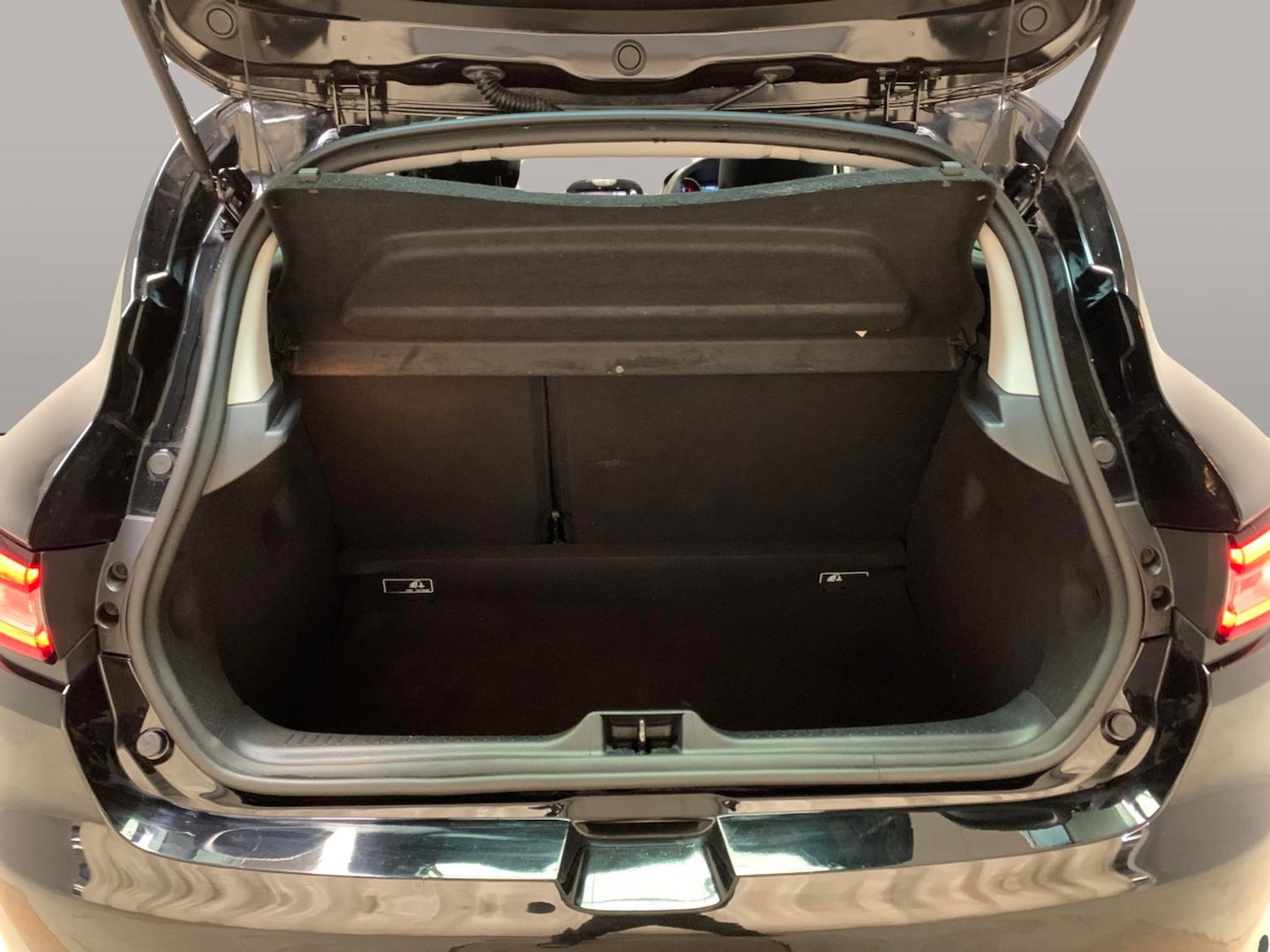 Used Renault Clio 2018 for sale - 76664701: Photo 33