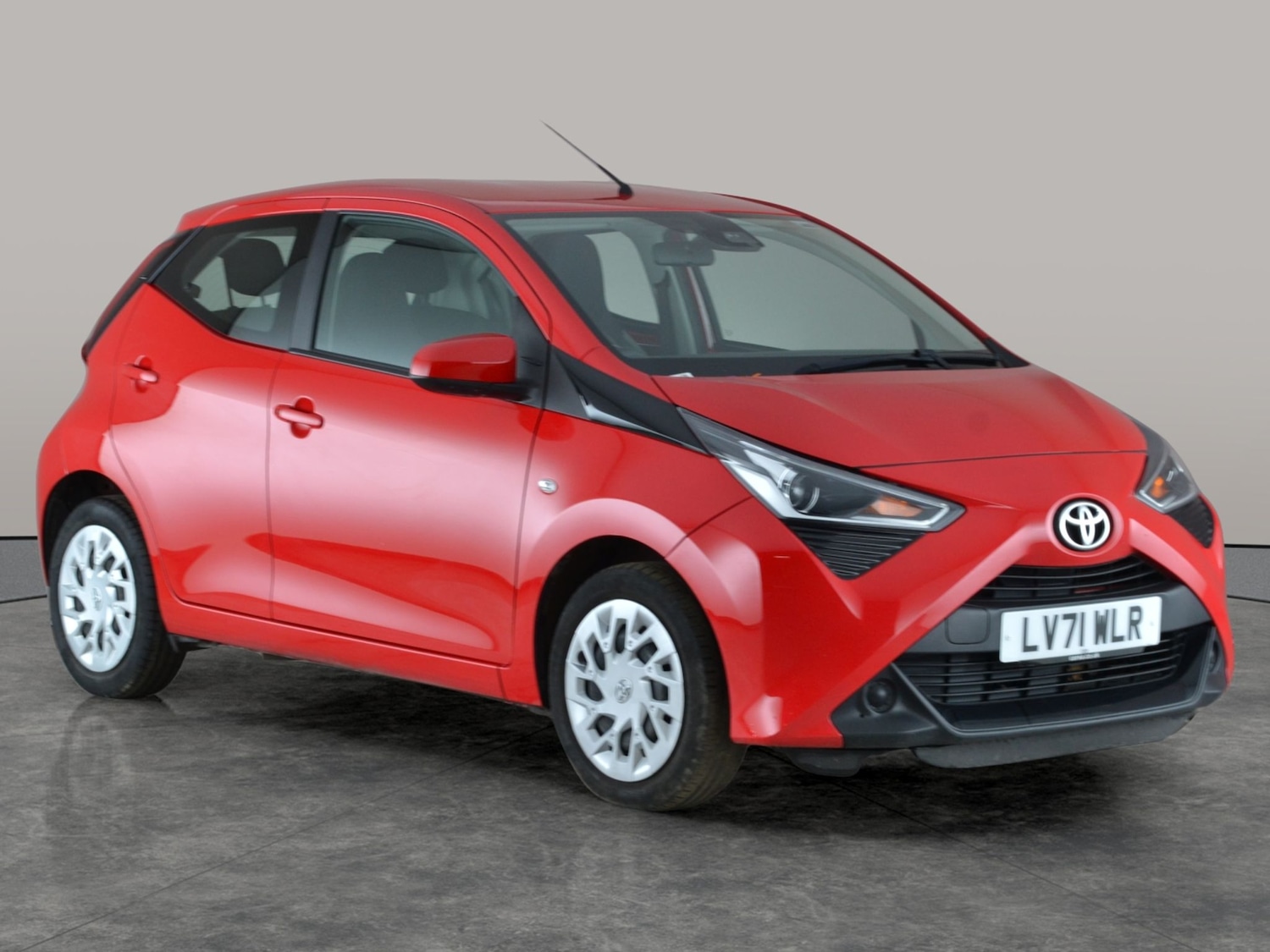 Used Toyota AYGO 2021 for sale - 77138037: Photo 8