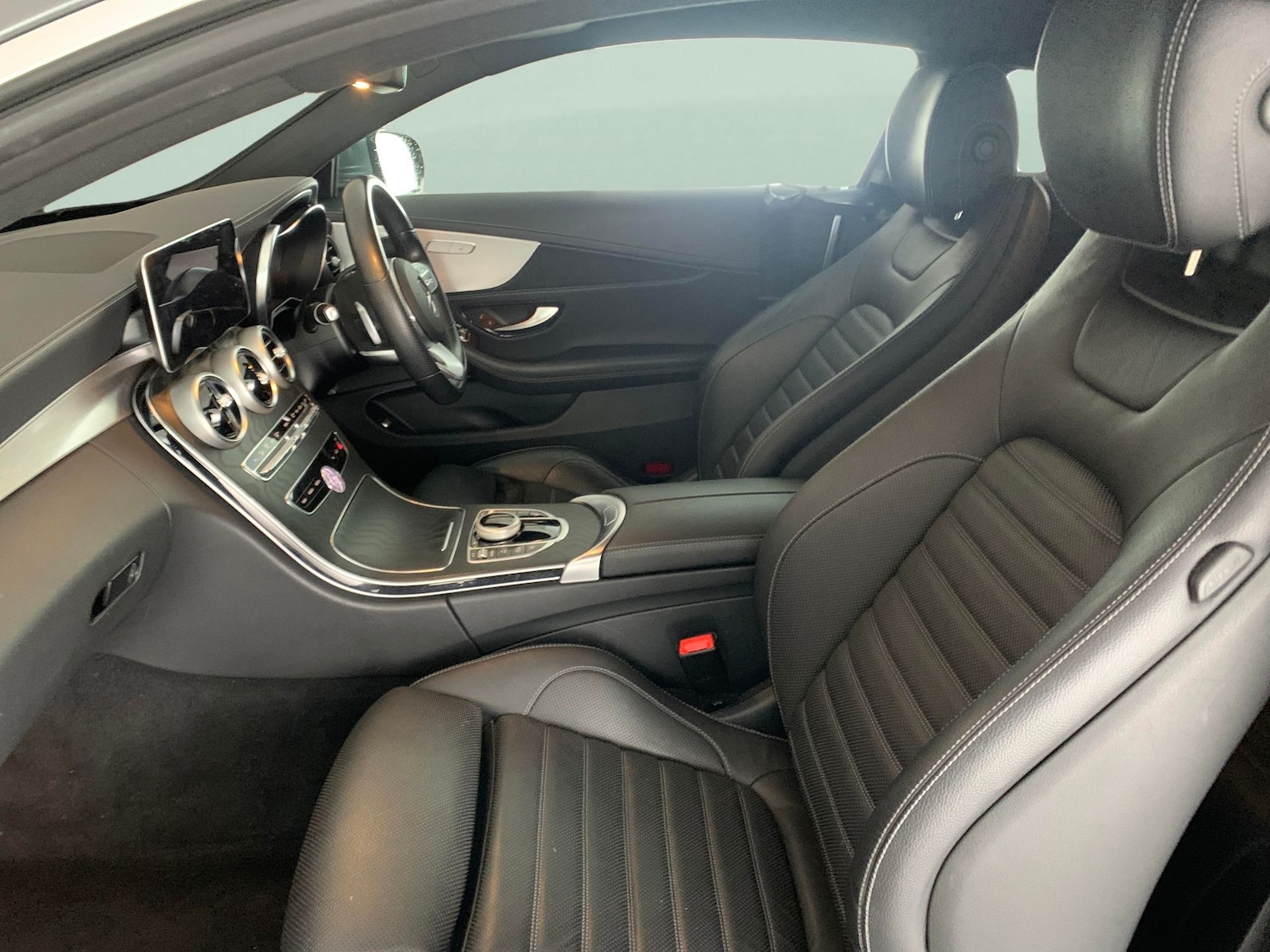 Used Mercedes-Benz C Class 2021 for sale - 77558268: Photo 4