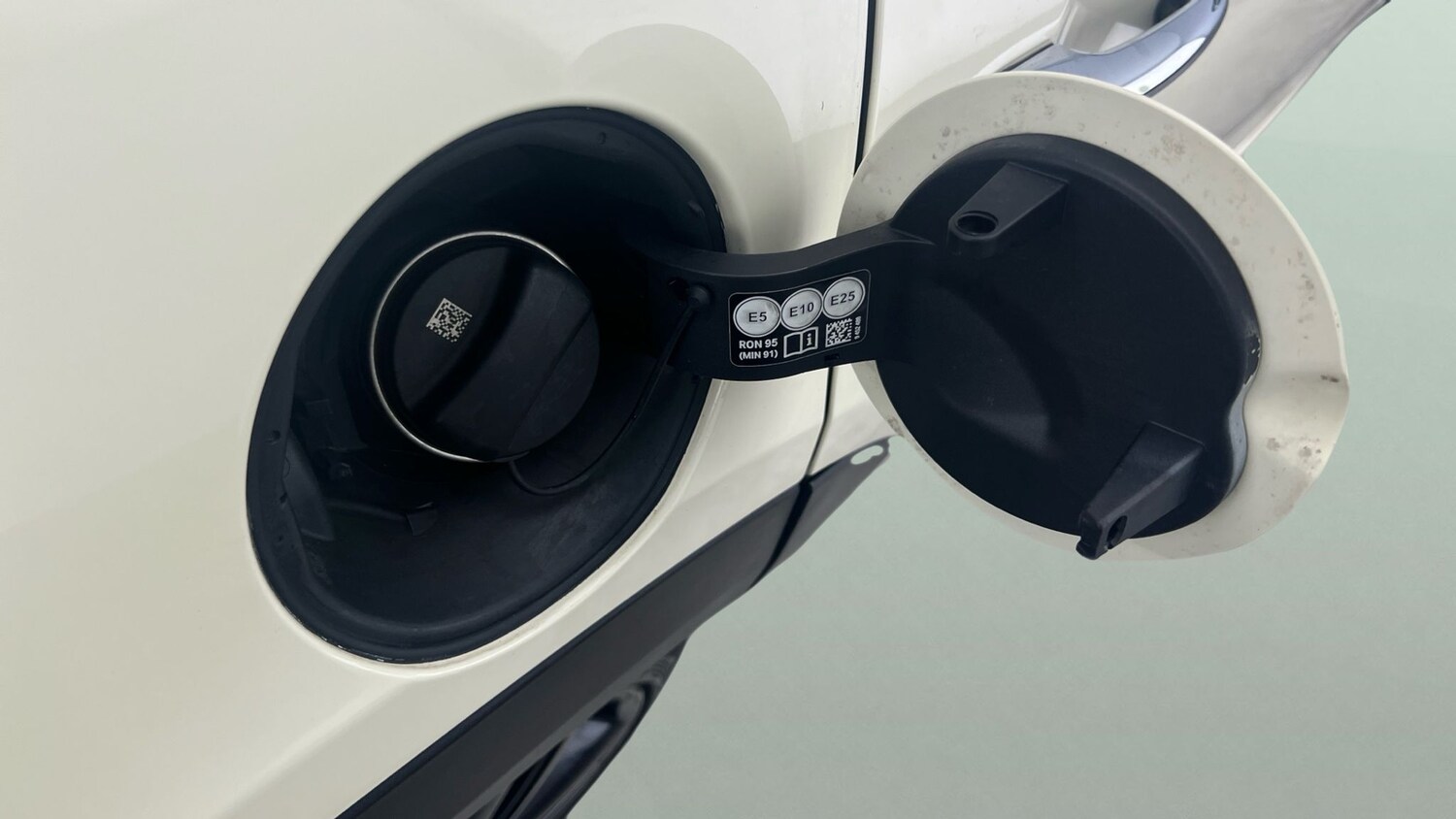 Used MINI Hatch 2019 for sale - 77493087: Photo 12