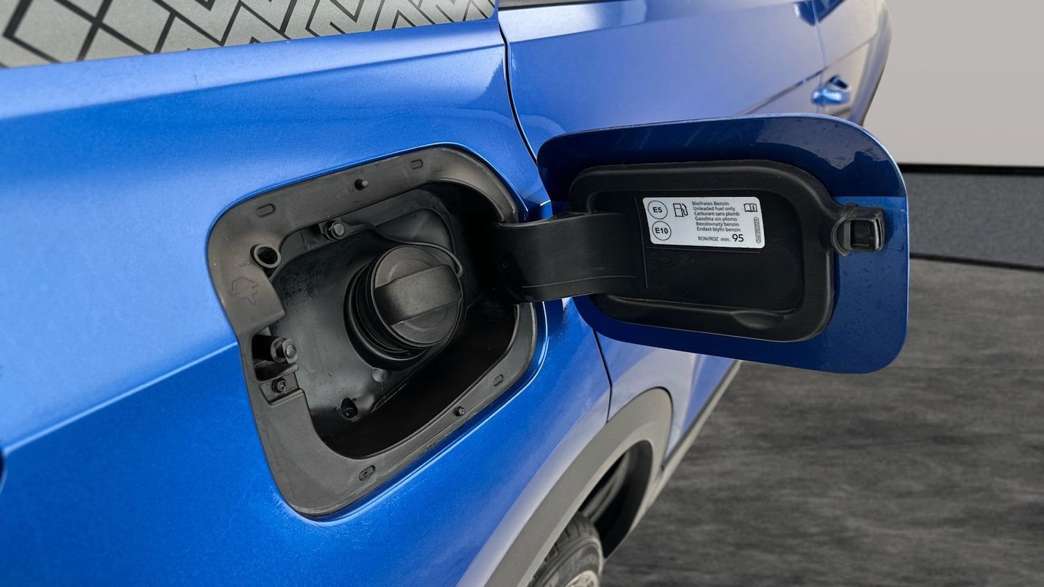 Used Volkswagen T-Roc 2021 for sale - 76402981: Photo 15