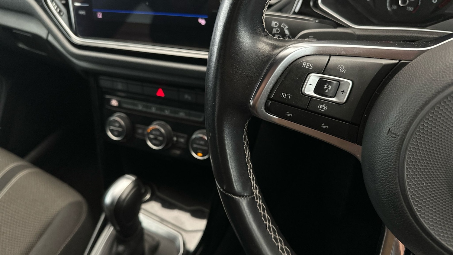 Used Volkswagen T-Roc 2021 for sale - 76402981: Photo 30